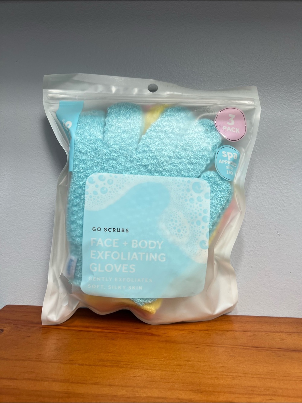 BLISS NEW Go Scrubs Face & Body Exfoliating Gloves 3 Pairs Blue Yellow Pink